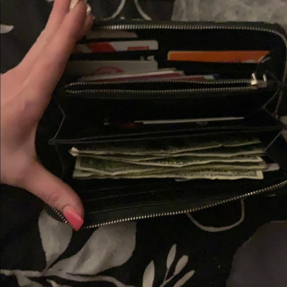 Prada wallet - Picture 3 of 4